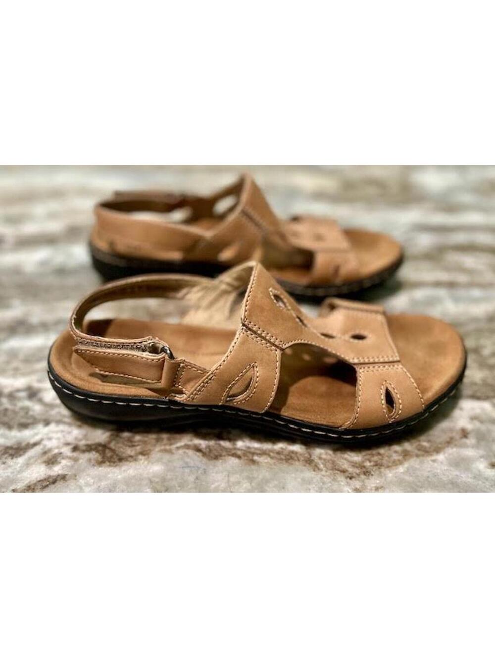 👡 Clarks Tan Strappy Cushion Sandals — Women’s Size 8 GUC - Picture 1 of 5